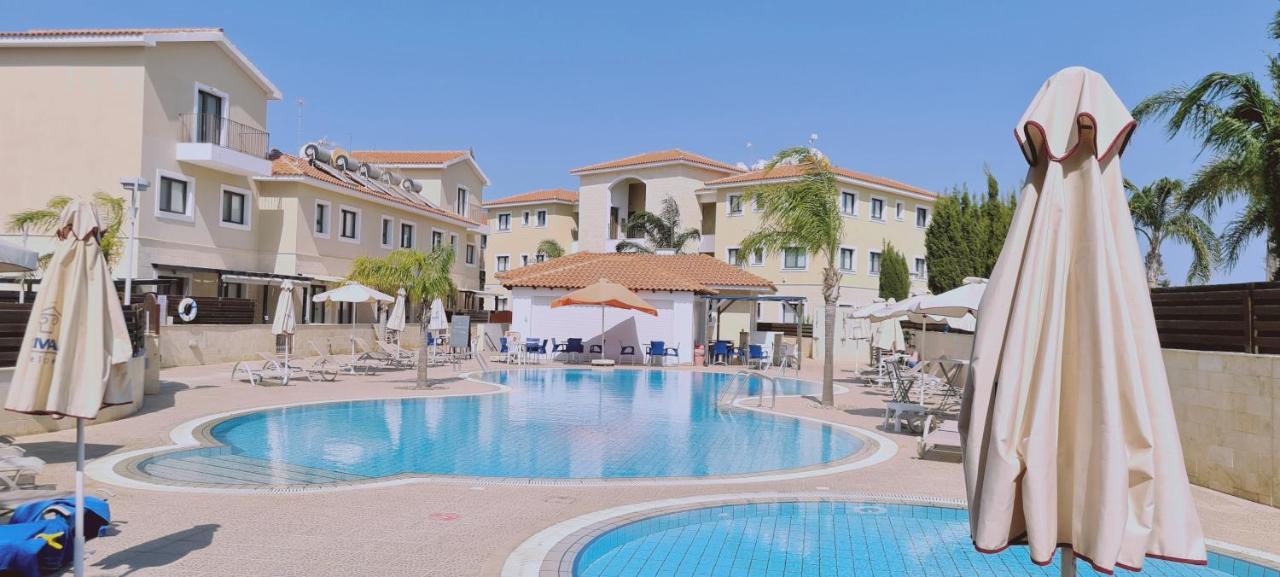 Stay Kyklades Resort & Spa Paralimni Exterior foto